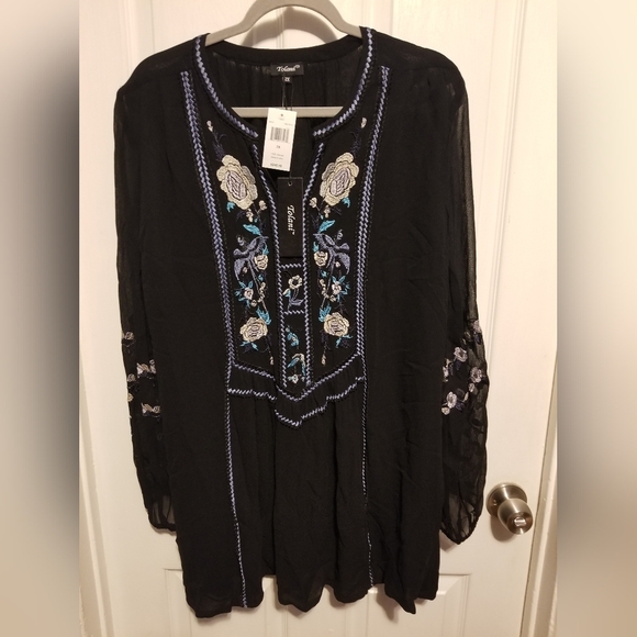 Dresses & Skirts - NWT Tolani Embroidered Dress Womens Large Black Lined Reched Sleeves